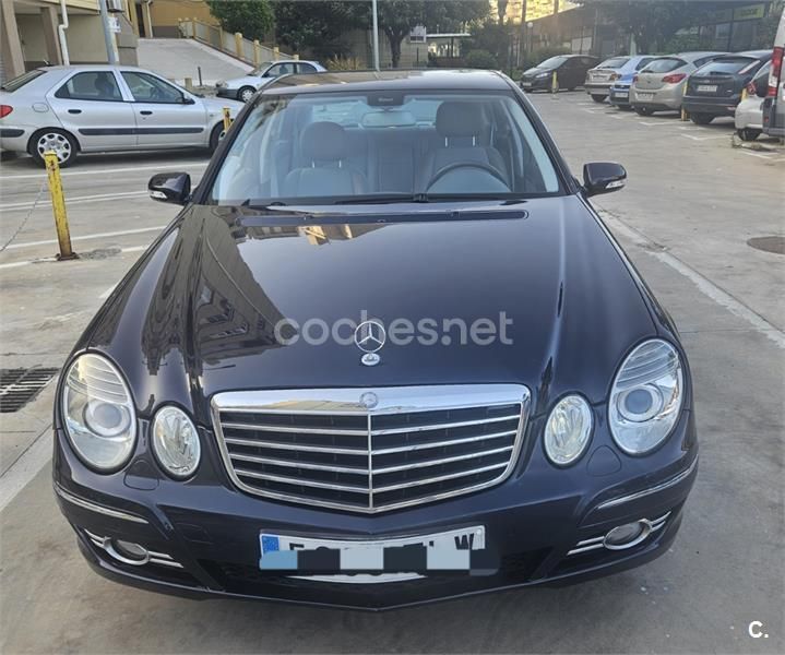 Azul Usado 2007 Mercedes E220 Avantgarde Berlina | 10.500 € (Un poco caro) - Imagen 1/4