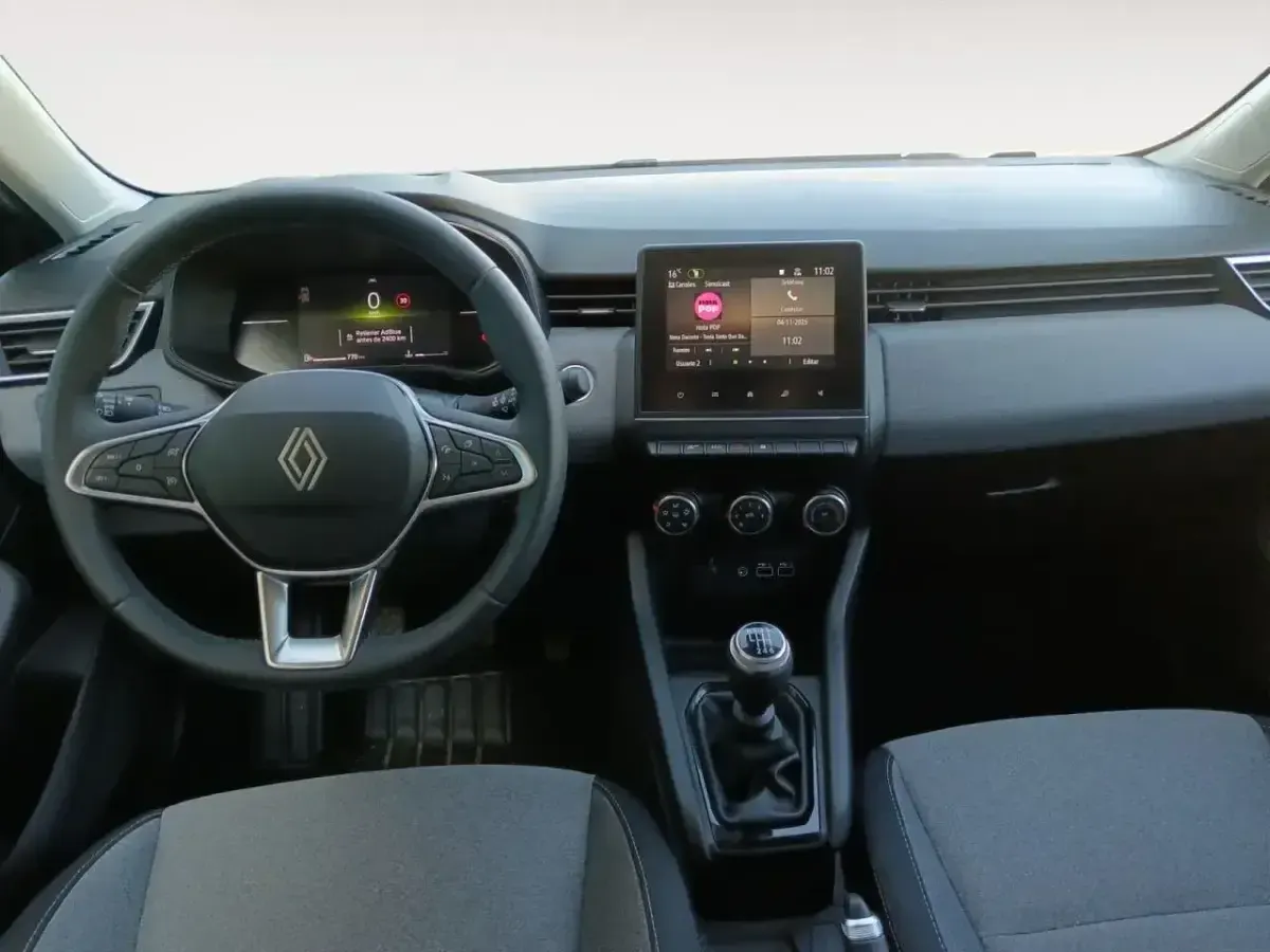 Usado Renault Clio Evolution 101 CV (74 kW) 2025 Gris Utilitario