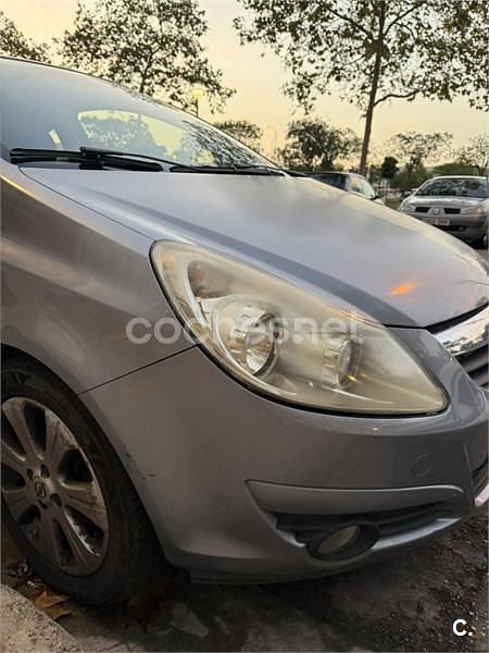 Gris / plata Usado 2008 Opel Corsa Enjoy Berlina | 3000 € (Buen precio) - Imagen 1/4