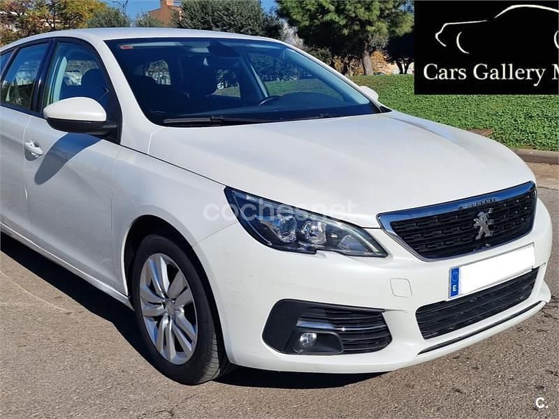 Usado Peugeot 308 SW Style 100 CV (73 kW) 2019 Blanco Familiar