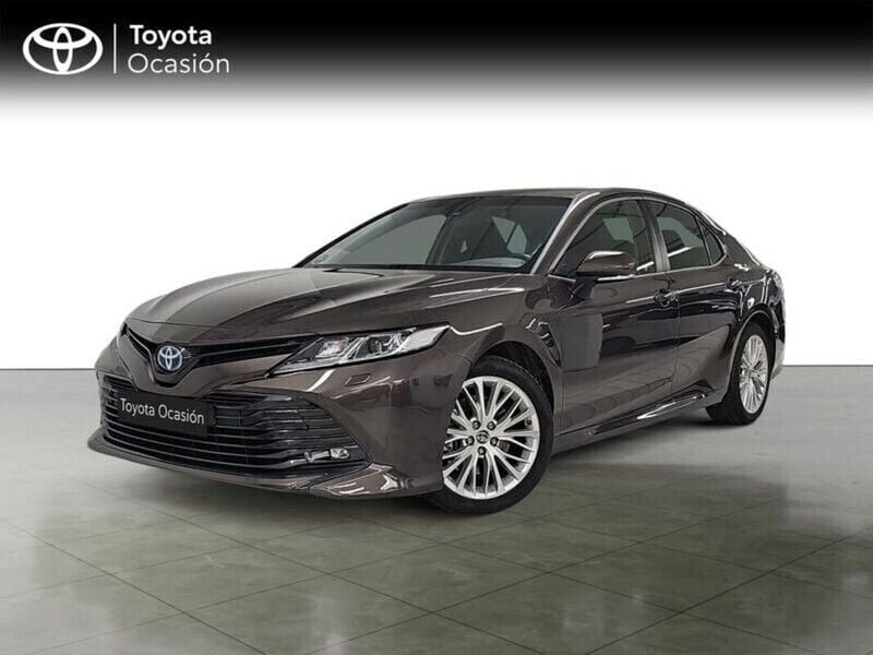 Marrón Usado 2020 Toyota Camry Advance Berlina | 25.890 € - Imagen 1/4