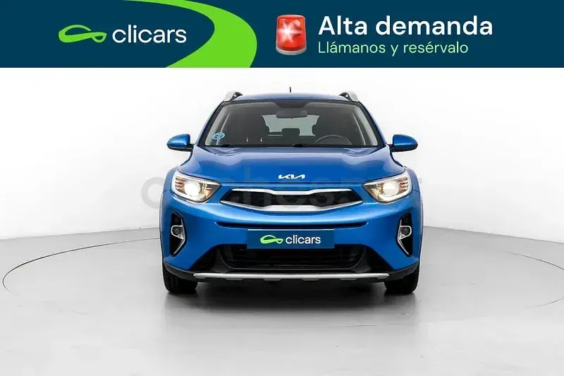 Usado Kia Stonic 84 CV (61 kW) 2022 Azul SUV