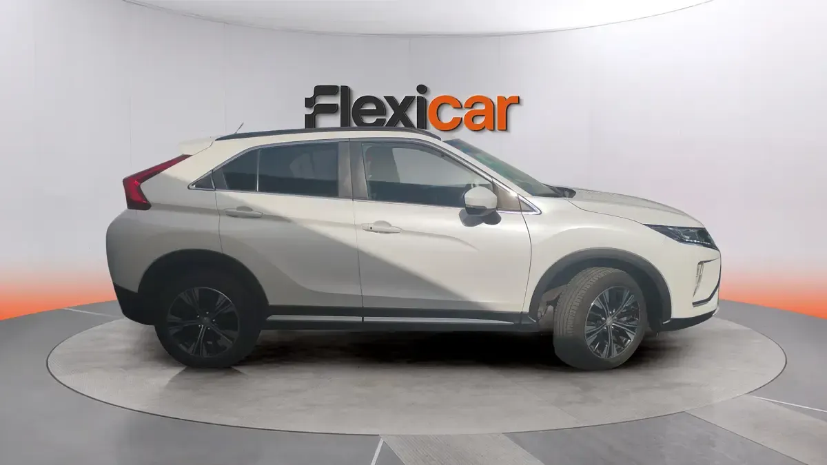 Usado Mitsubishi Eclipse Cross Spirit 163 CV (119 kW) 2021 Blanco SUV