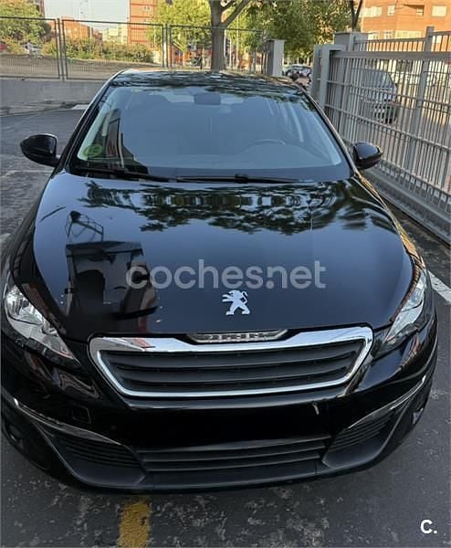 Usado Peugeot 308 GT-line 130 CV (95 kW) 2016 Negro Berlina