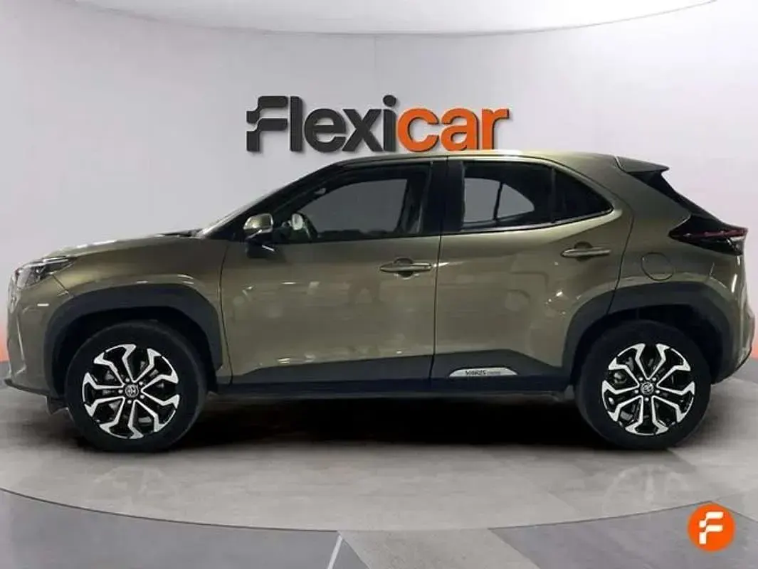 Usado Toyota Yaris Cross Style 116 CV (85 kW) 2023 Verde SUV