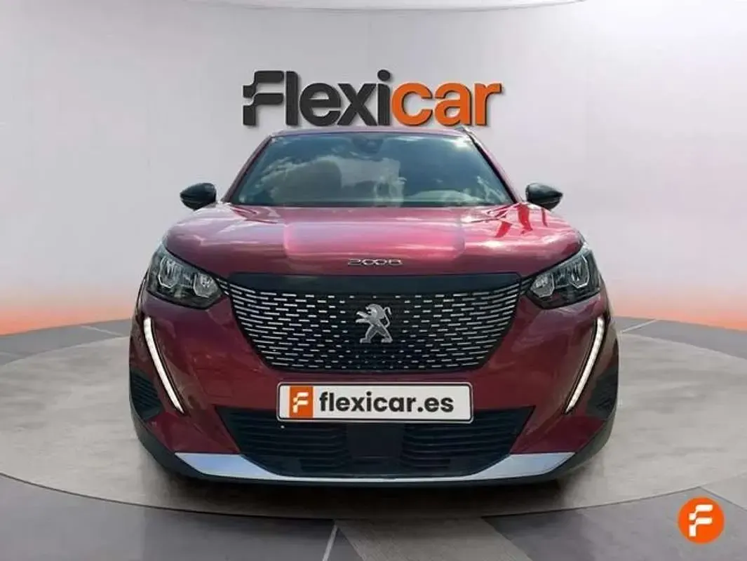 Usado Peugeot 2008 Allure 131 CV (96 kW) 2023 Rojo SUV