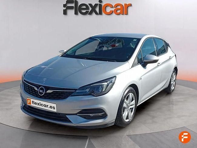 Usado Opel Astra Business Elegance 130 CV (95 kW) 2020 Gris / plata Berlina