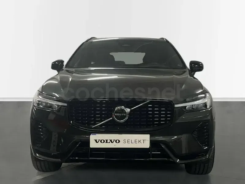 Usado Volvo XC60 Plus 197 CV (144 kW) 2022 Gris / plata SUV