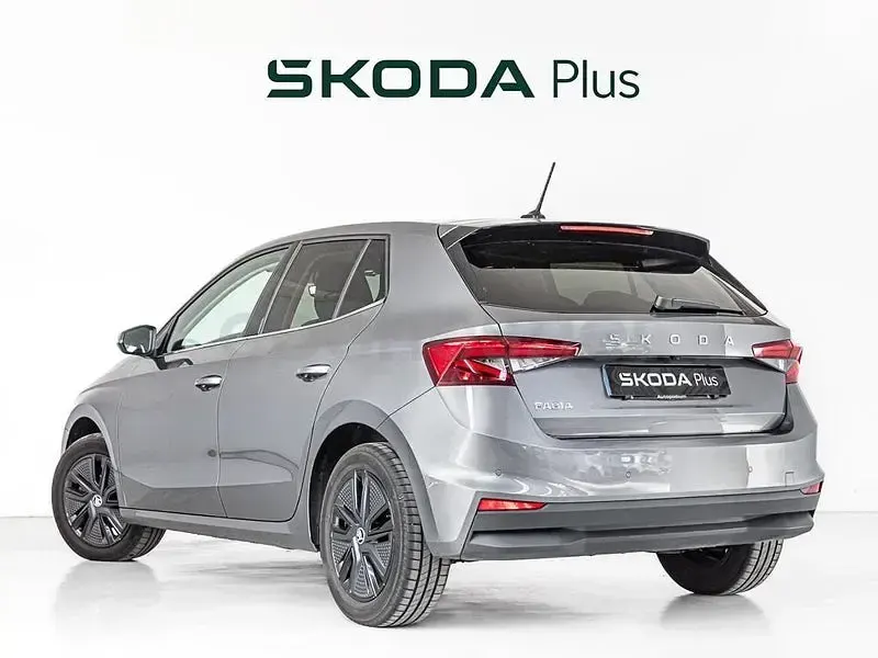 Usado Skoda Fabia Selection 115 CV (84 kW) 2024 Gris Utilitario