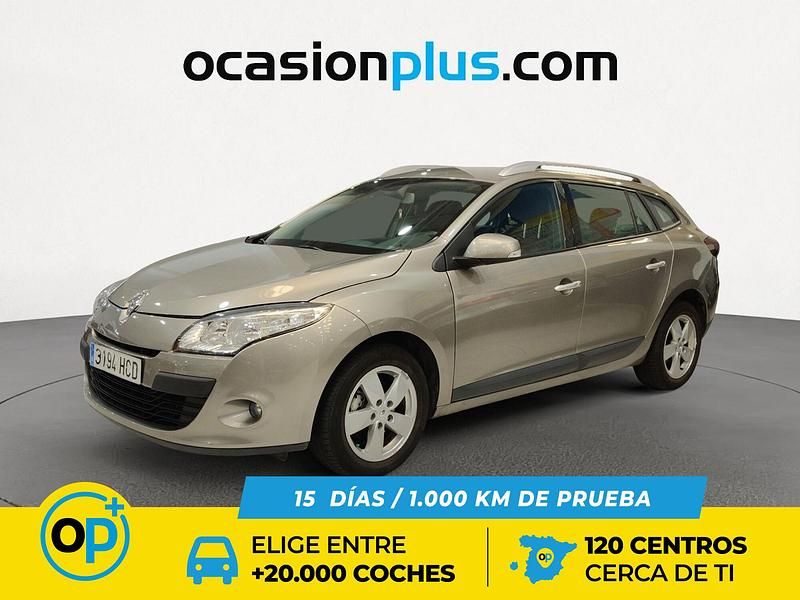 Beige Usado 2011 Renault Mégane GrandTour Dynamique Familiar | 6099 € (Precio justo) - Imagen 1/4