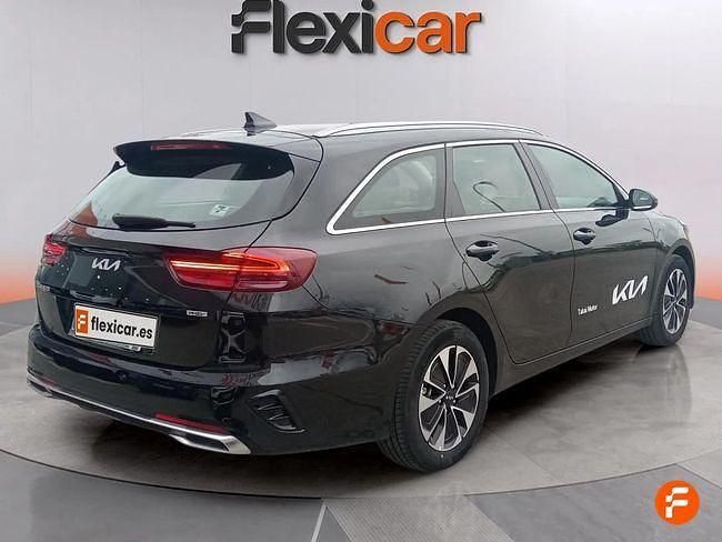 Usado Kia Ceed 141 CV (103 kW) 2024 Negro Utilitario