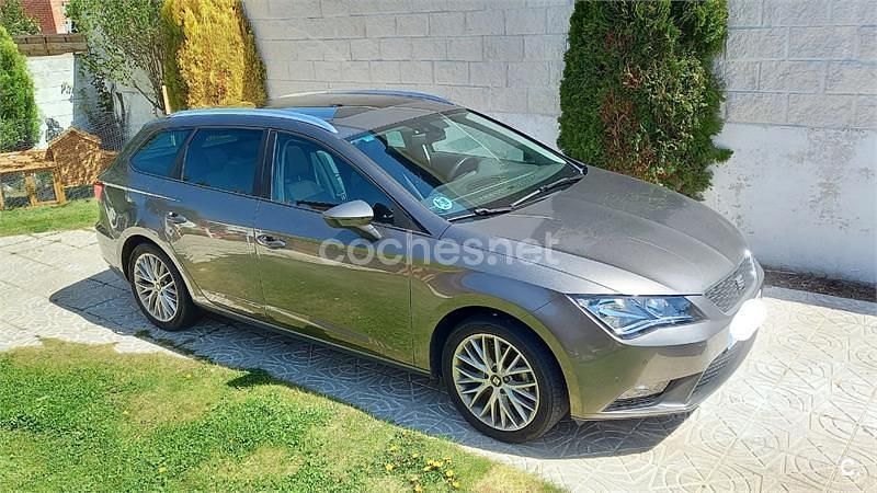 Gris / plata Usado 2014 Seat Leon ST Style Familiar | 8900 € (Precio justo) - Imagen 1/4