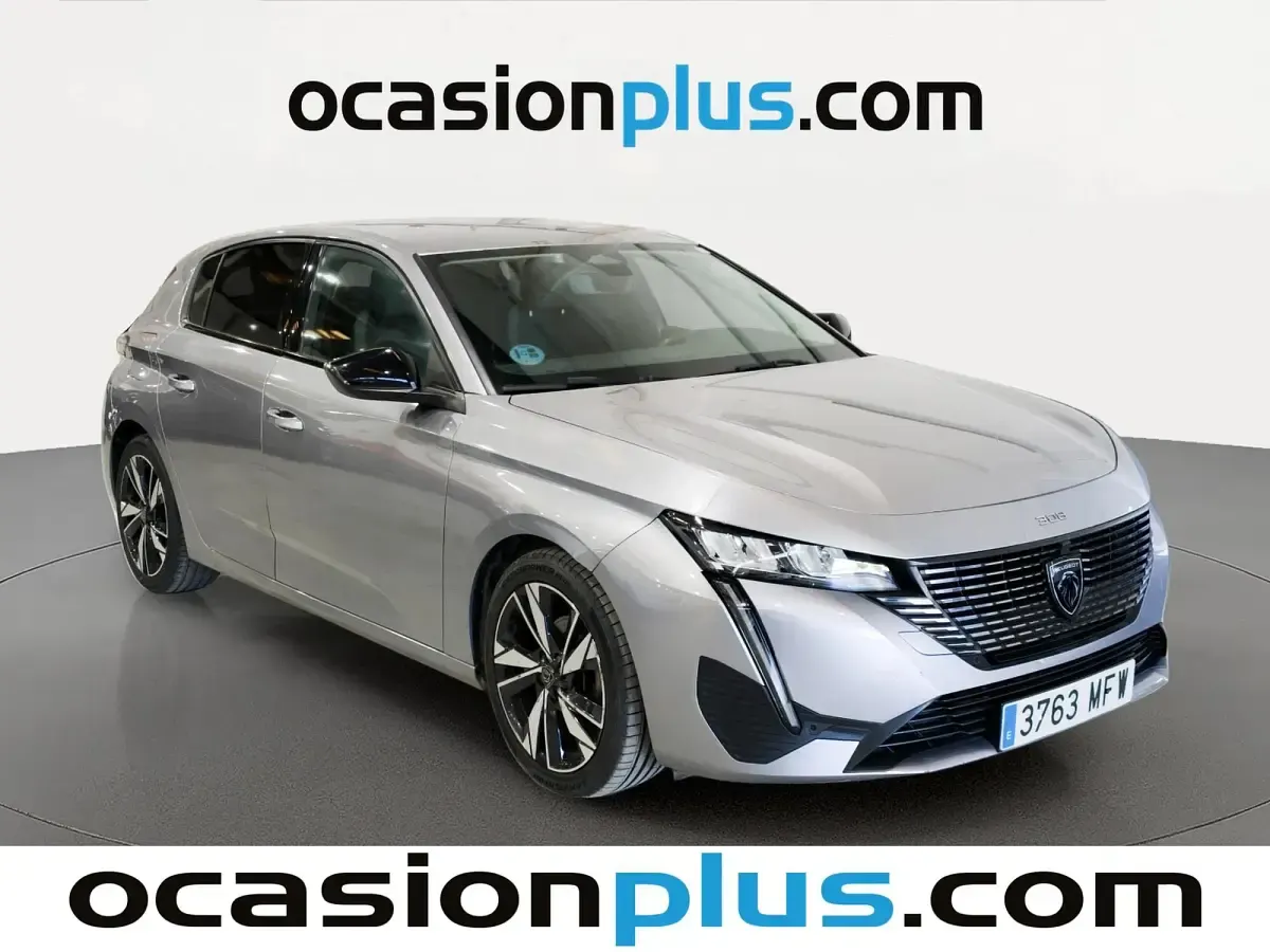 Usado Peugeot 308 Allure 131 CV (96 kW) 2023 Gris Utilitario