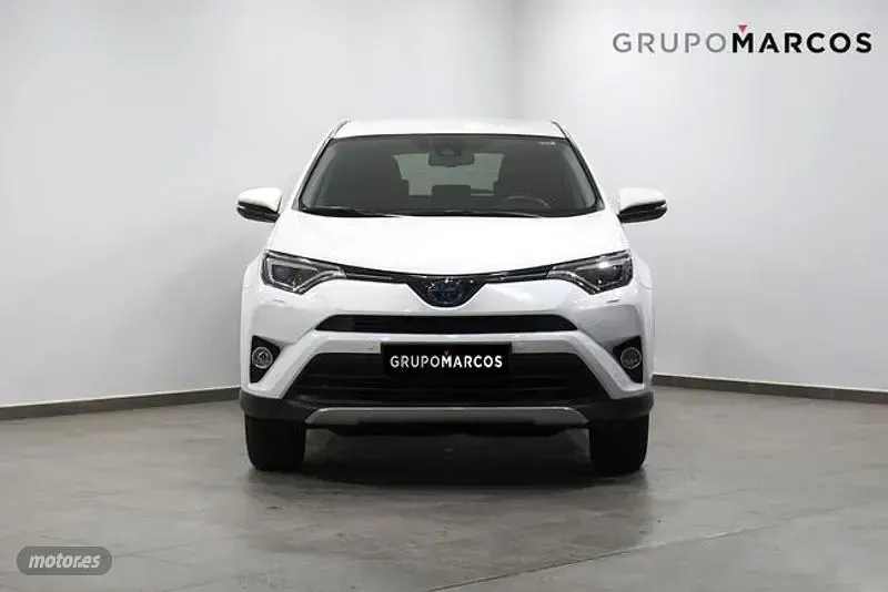 Usado Toyota RAV4 Advance 197 CV (144 kW) 2019 Blanco SUV