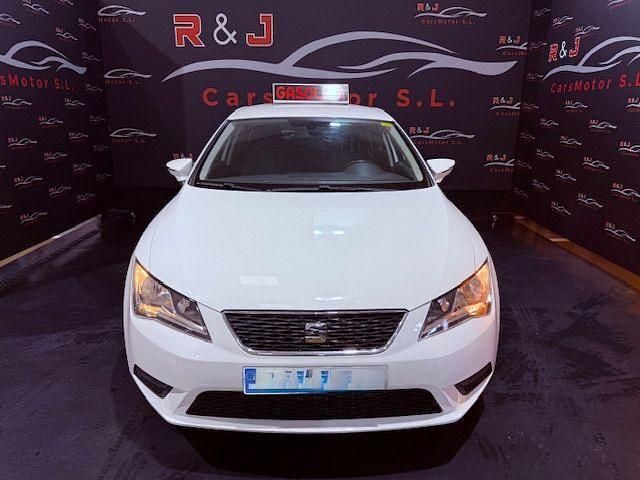 Usado Seat Leon Style 110 CV (80 kW) 2015 Blanco Berlina