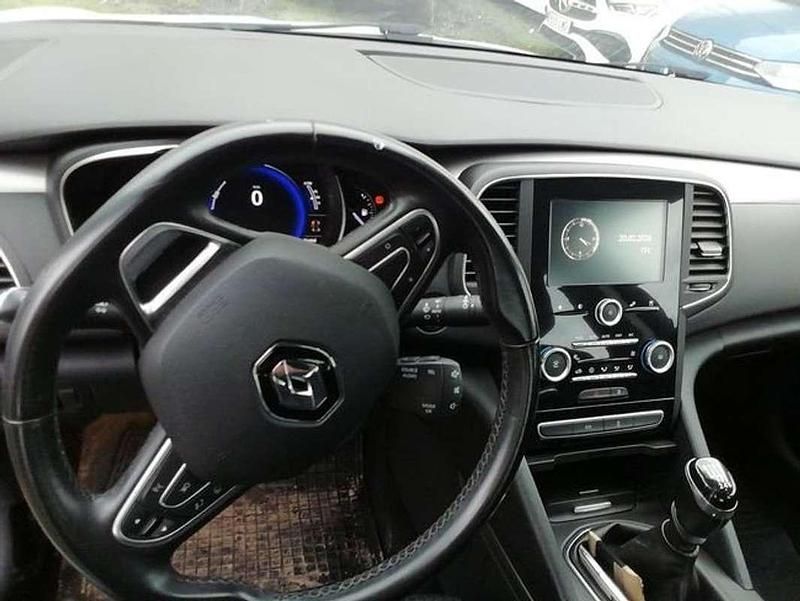 Usado Renault Talisman Intens 131 CV (96 kW) 2019 Blanco Berlina