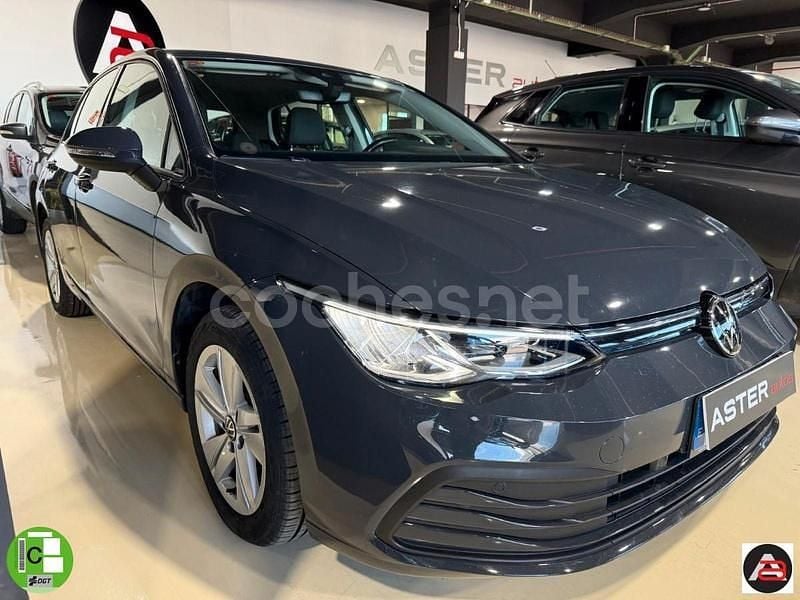 Gris / plata Usado 2021 VW Golf Life Berlina | 17.900 € (Precio justo) - Imagen 1/4