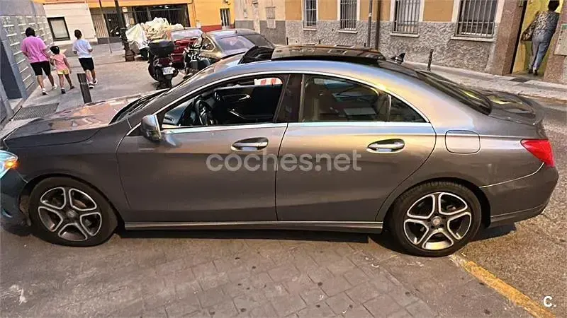 Usado Mercedes CLA250 211 CV (155 kW) 2014 Gris / plata Coupe