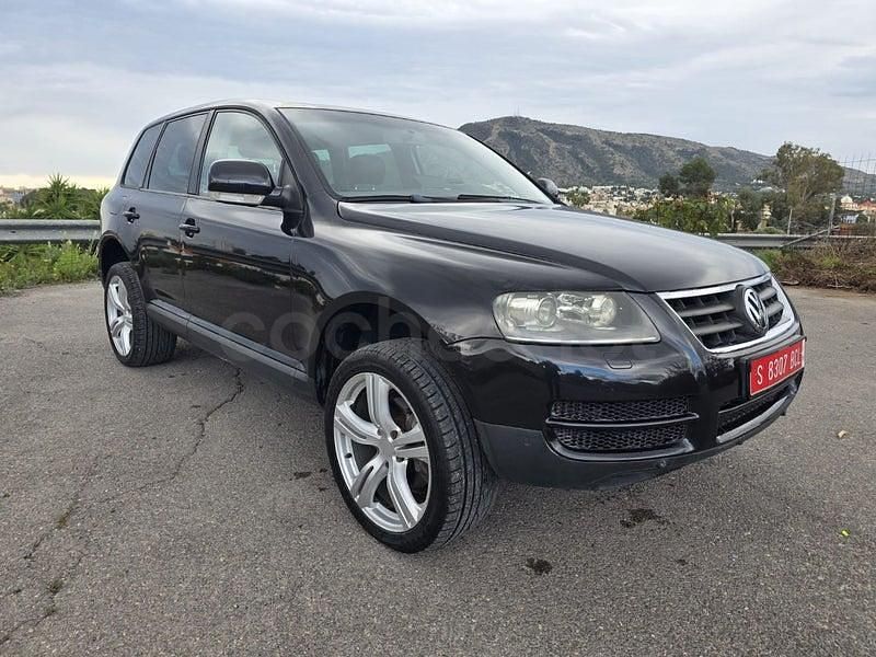 Usado VW Touareg 225 CV (165 kW) 2006 Negro SUV