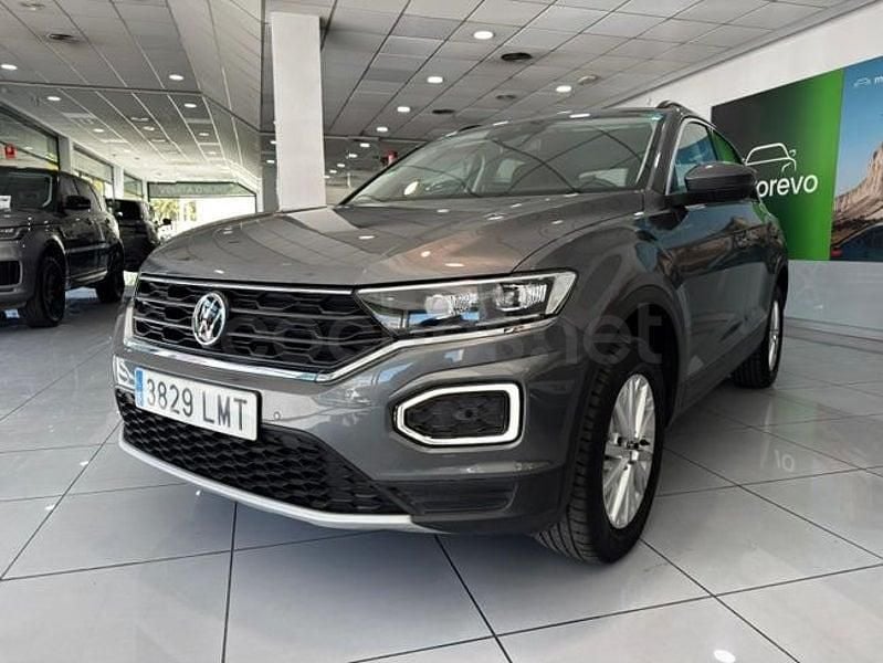 Usado VW T-Roc Advance 150 CV (110 kW) 2021 Gris / plata SUV