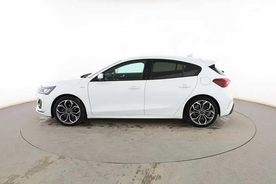 Usado Ford Focus ST-Line X 155 CV (114 kW) 2022 Blanco Berlina