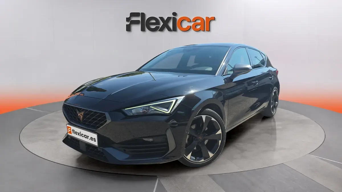 Usado Cupra Leon 190 CV (139 kW) 2023 Negro Berlina