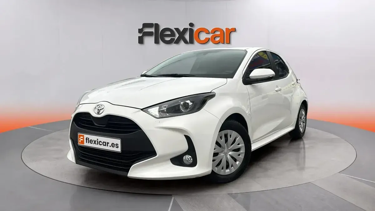 Usado Toyota Yaris Edition 125 CV (91 kW) 2023 Blanco Utilitario