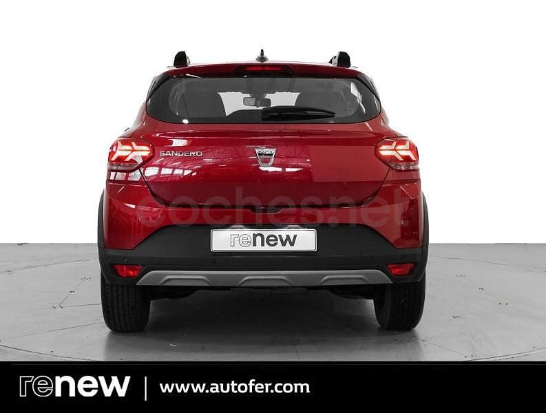 Usado Dacia Sandero Comfort 90 CV (66 kW) 2021 Rojo Berlina