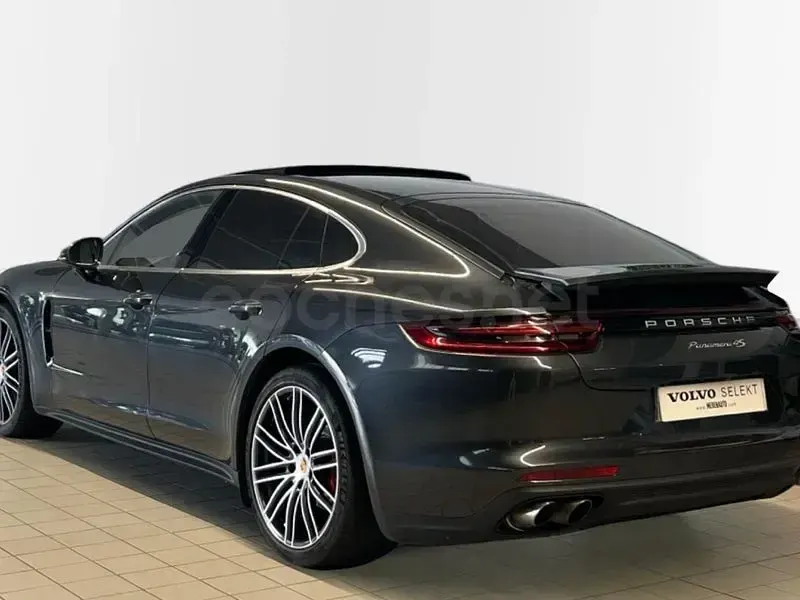 Usado Porsche Panamera 4S 440 CV (323 kW) 2016 Gris / plata Berlina