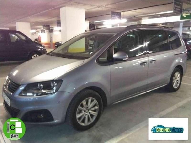 Usado Seat Alhambra Style 150 CV (110 kW) 2022 Plateado Monovolumen