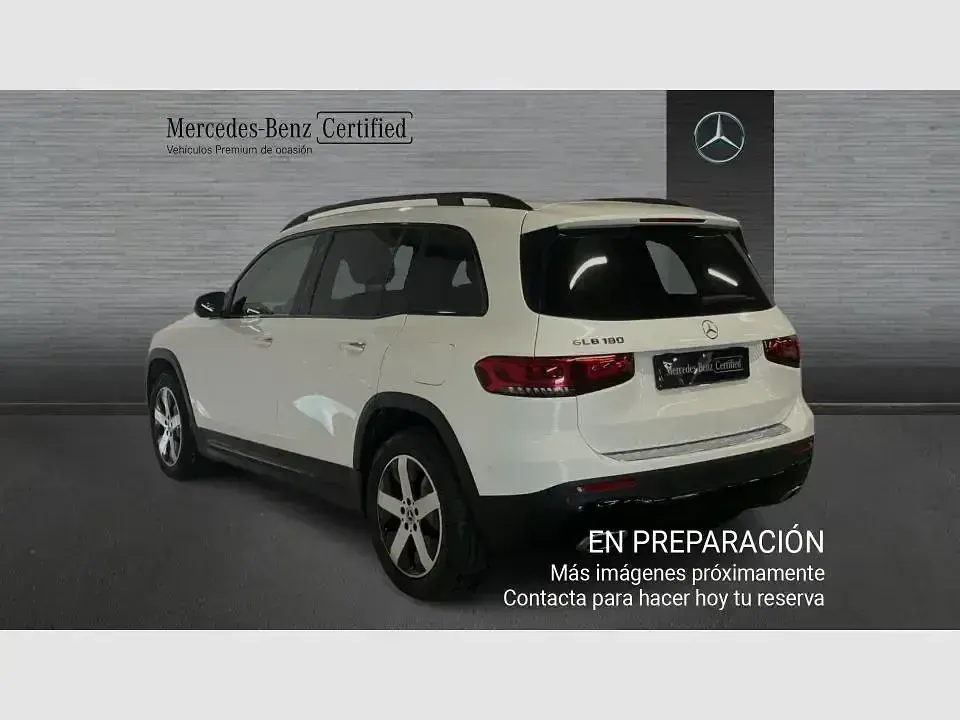 Käytetty Mercedes GLB180 136 HP (100 kW) 2022 Valkoinen Katumaasturi