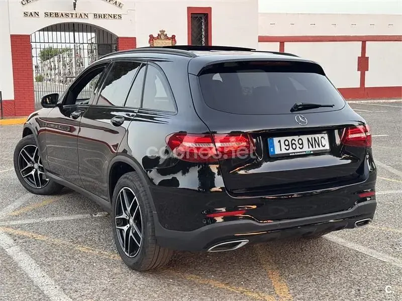Usado Mercedes GLC250 204 CV (150 kW) 2017 Negro SUV