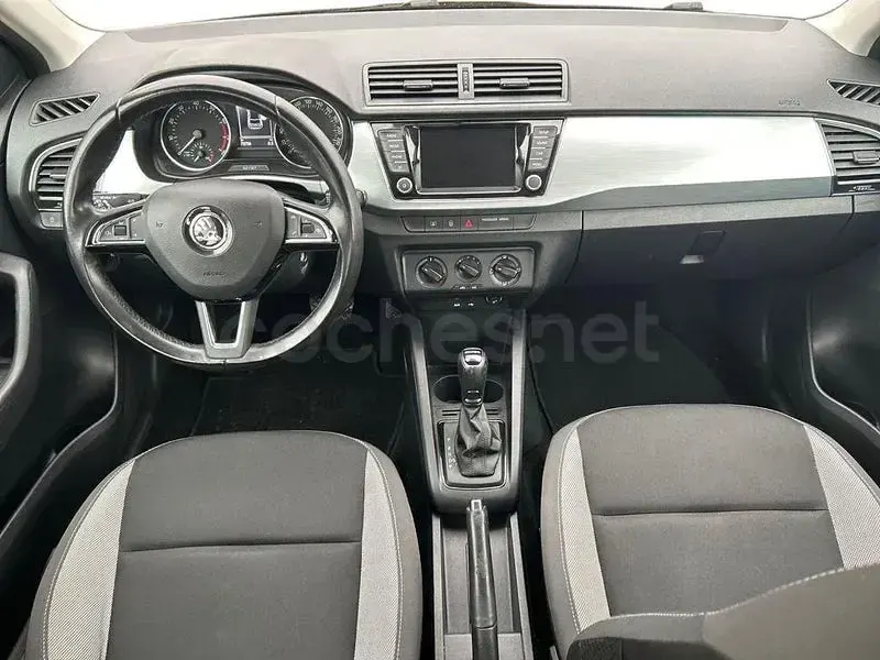 Usado Skoda Fabia Ambition 110 CV (80 kW) 2018 Gris / plata Berlina