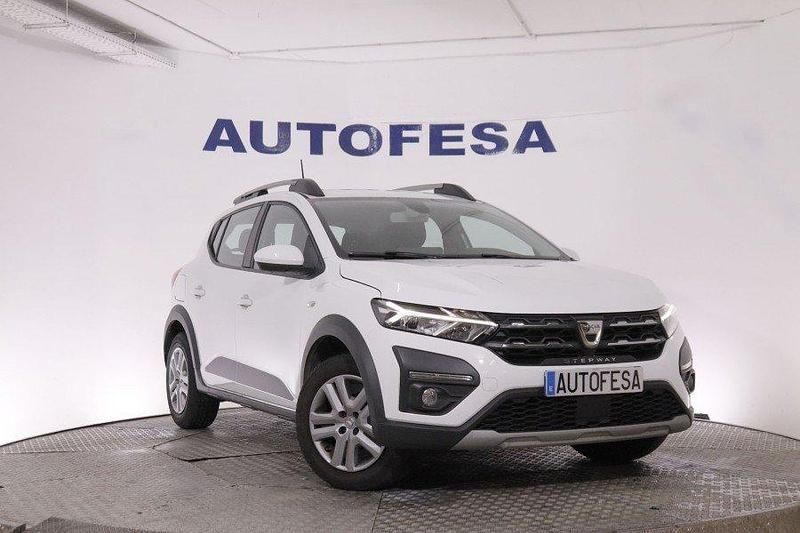Usado Dacia Sandero Expression 100 CV (73 kW) 2022 Blanco