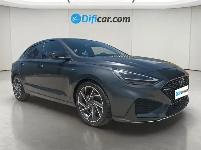 Usado Hyundai i30 N Line 160 CV (117 kW) 2021 Gris Berlina