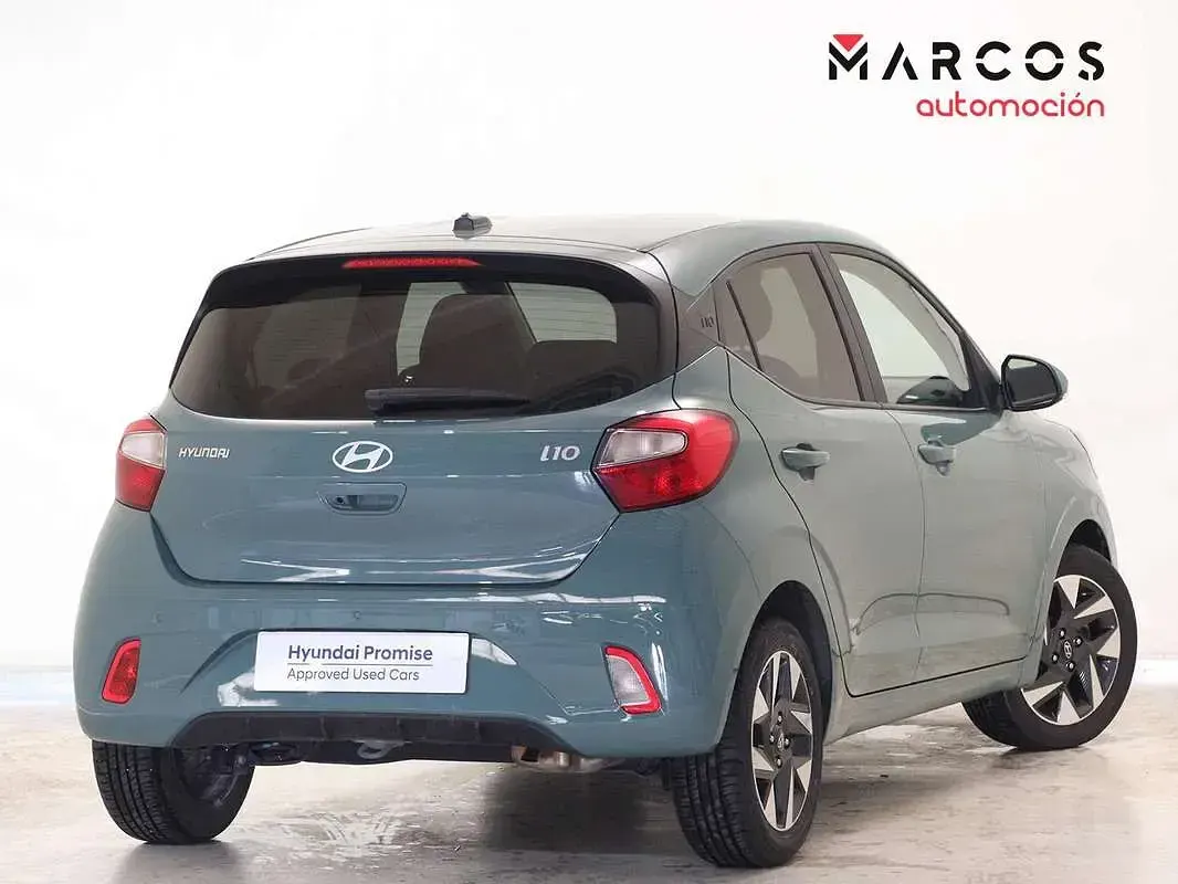 Usado Hyundai i10 64 CV (47 kW) 2025 Verde Utilitario