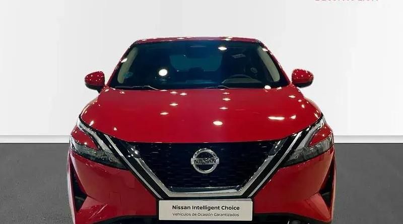 Usado Nissan Qashqai Acenta 158 CV (116 kW) 2022 Rojo volcan (solido) SUV