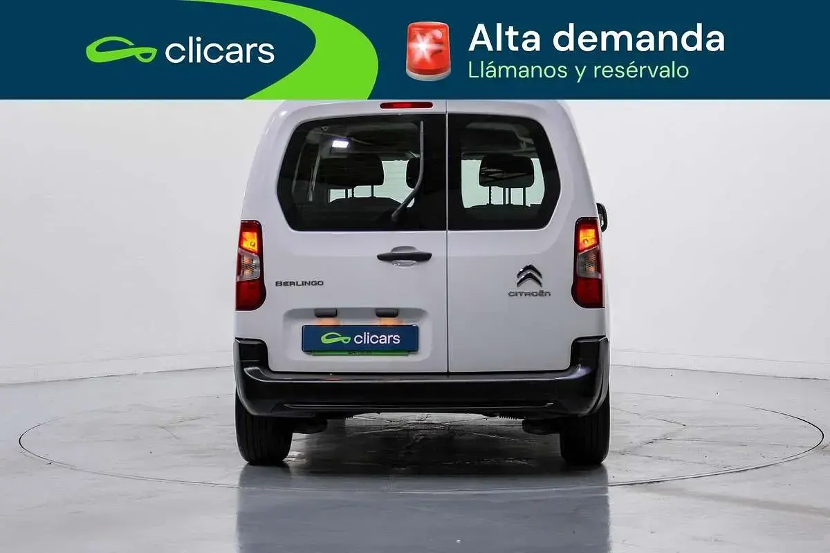 Usado Citroën Berlingo Live 102 CV (75 kW) 2022 Blanco Monovolumen