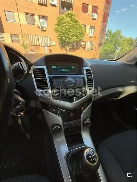 Usado Chevrolet Cruze LT 163 CV (119 kW) 2012 Negro Berlina