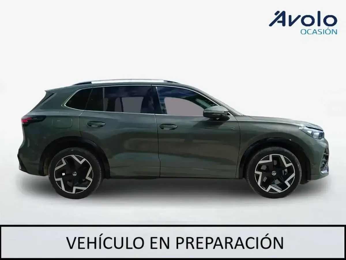 Käytetty VW Tiguan R-line 150 HP (110 kW) 2025 Katumaasturi