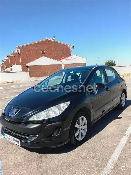 Usado Peugeot 308 120 CV (88 kW) 2008 Negro Berlina