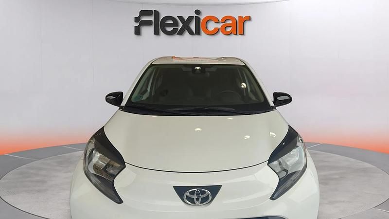 Usado Toyota Aygo X Play 72 CV (52 kW) 2024 Blanco SUV