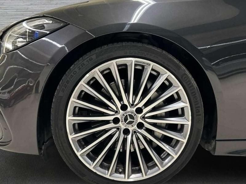 Usado Mercedes C300 AMG line 265 CV (194 kW) 2022 Gris grafito Familiar