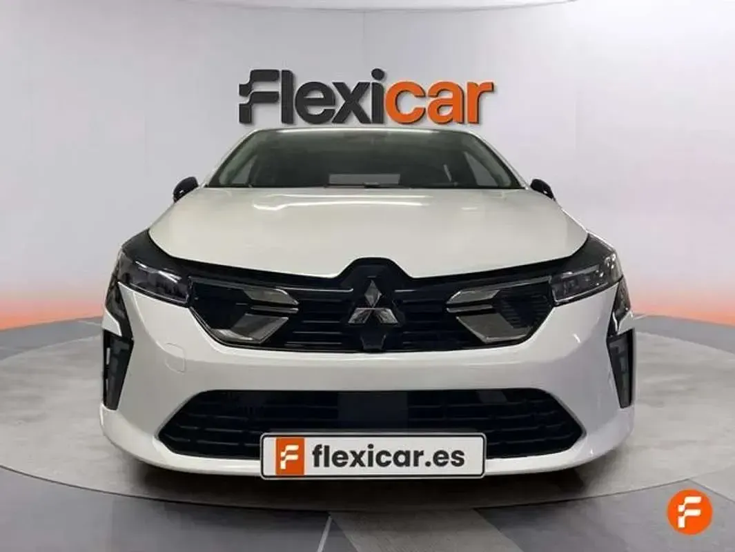 Usado Mitsubishi Colt 91 CV (66 kW) 2025 Blanco Utilitario
