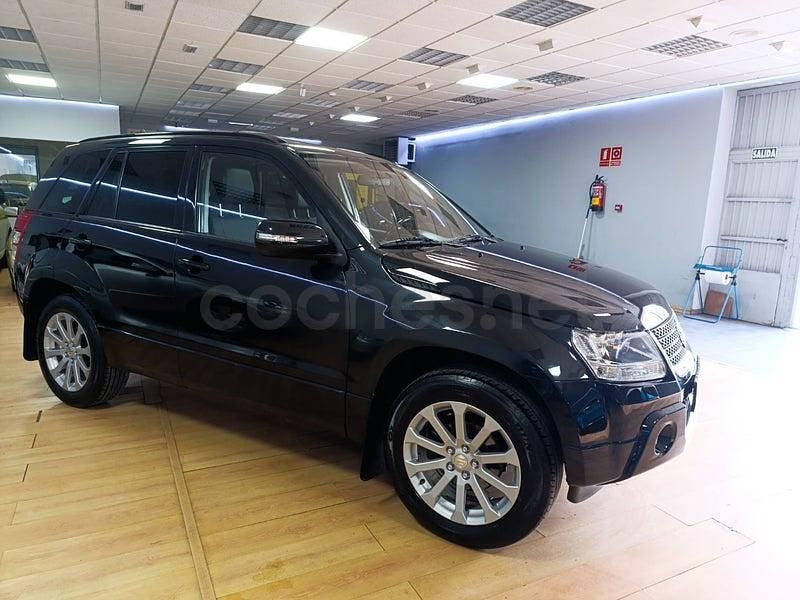 Usado Suzuki Grand Vitara 129 CV (94 kW) 2010 Negro SUV
