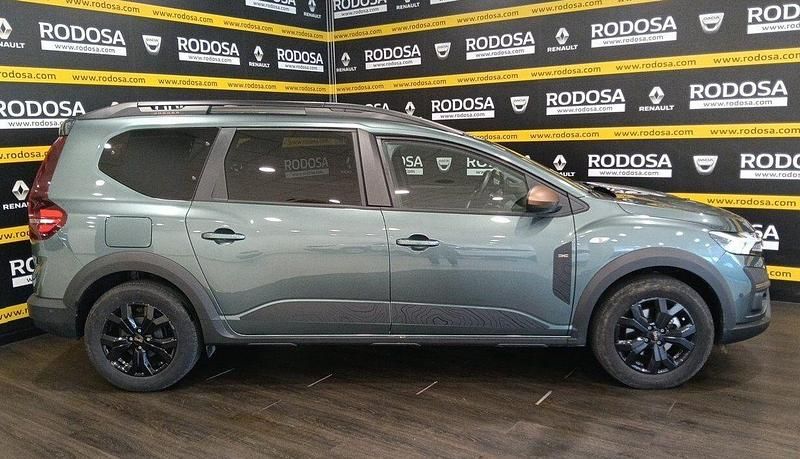 Usado Dacia Jogger Extreme 140 CV (102 kW) 2025 Verde Monovolumen