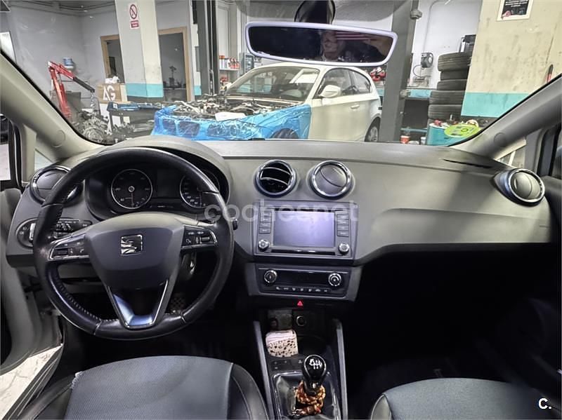 Usado Seat Ibiza SC CONNECT 90 CV (66 kW) 2015 Blanco Utilitario
