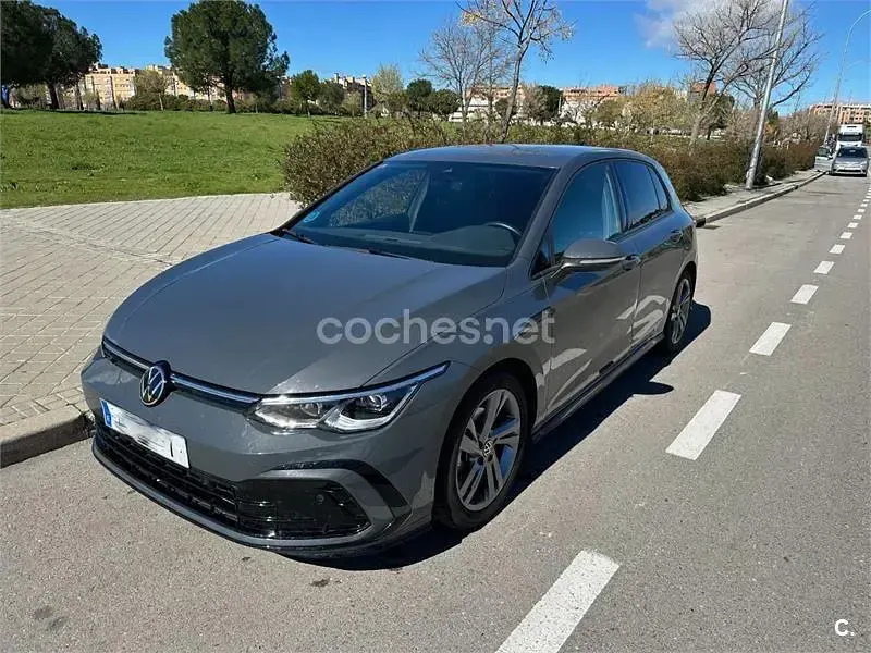 Usado VW Golf VII R-line 150 CV (110 kW) 2021 Gris / plata Utilitario