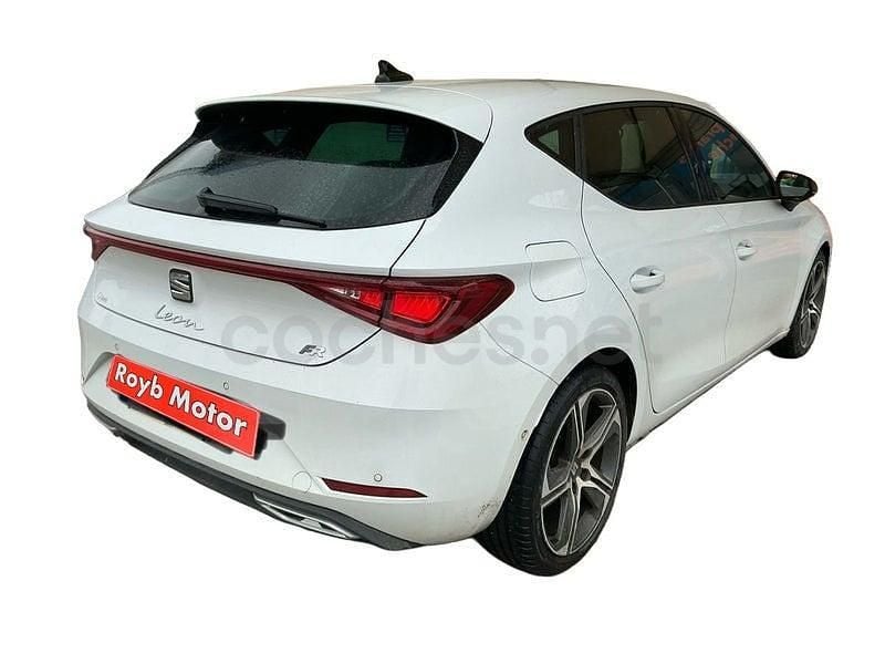 Usado Seat Leon FR 150 CV (110 kW) 2021 Blanco Berlina