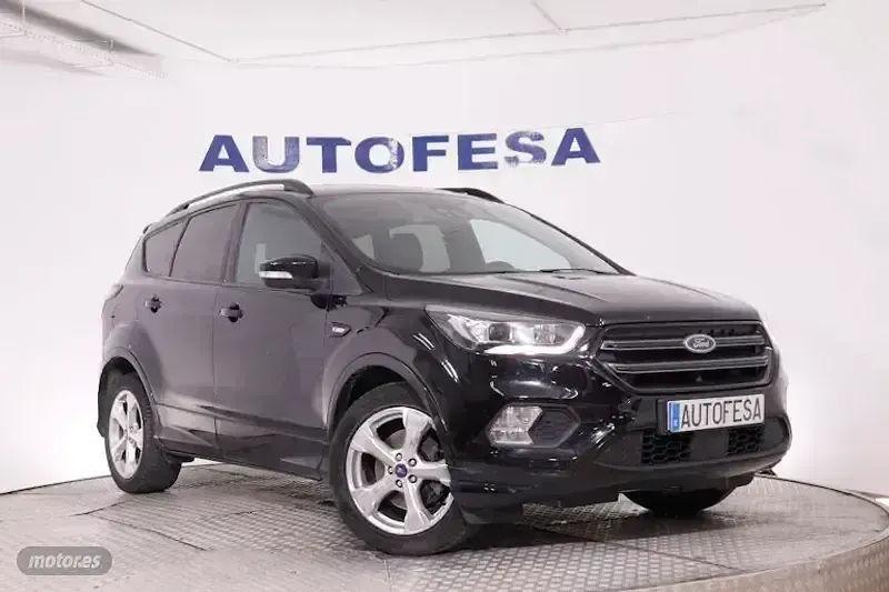 Usado Ford Kuga ST-Line 150 CV (110 kW) 2018 Negro SUV